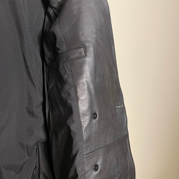 Reformation Veda Dalia Relaxed Leather Blazer in Black - Picture 7 of 8